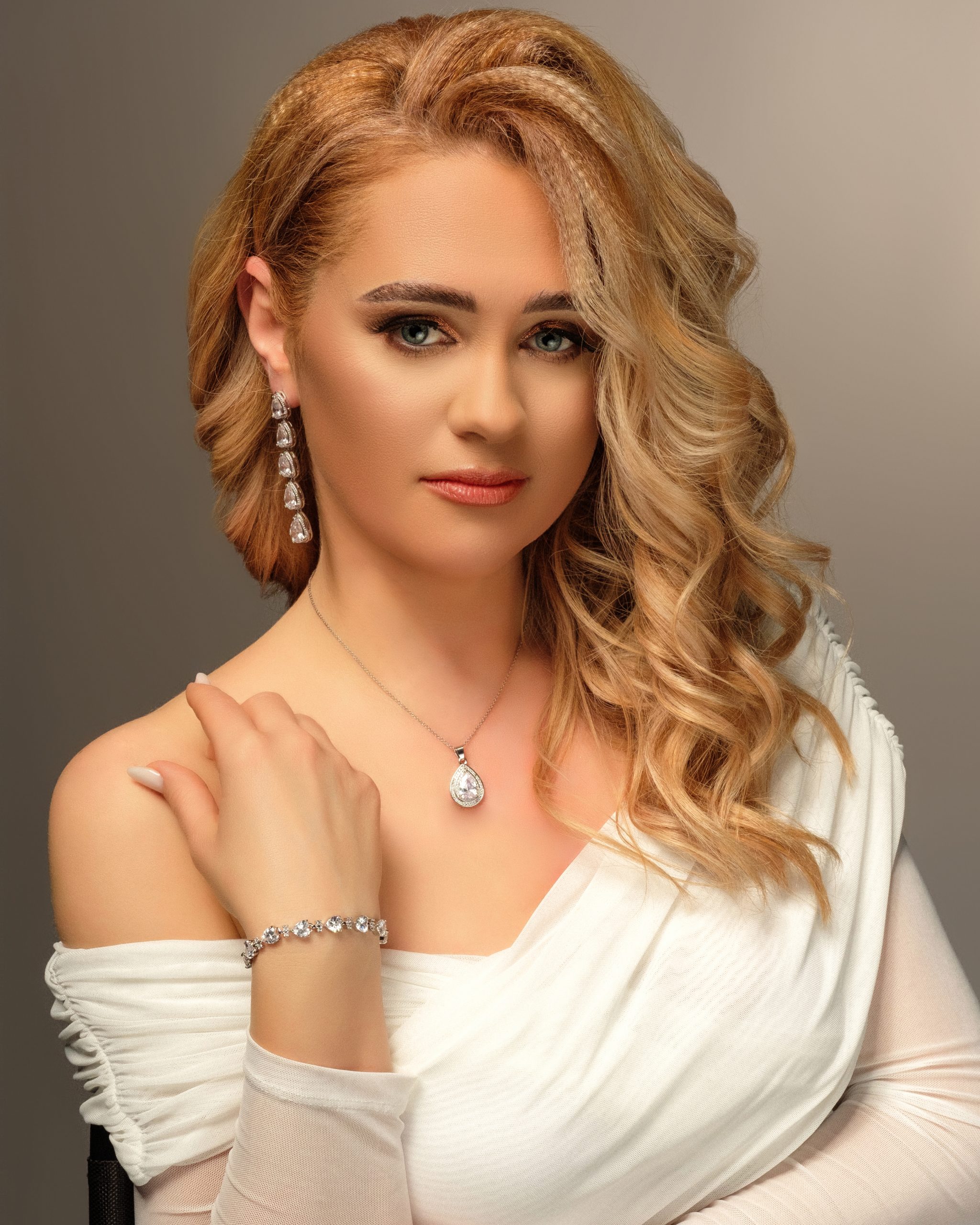Bratara Clara